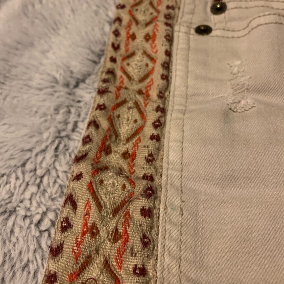 Khaki Aztec Pattern Shorts - Picture 4 of 5